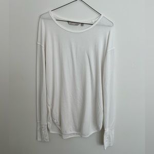 Athleta Lombard Scoop neck Long Sleeve white shirt size Medium with thumb holes